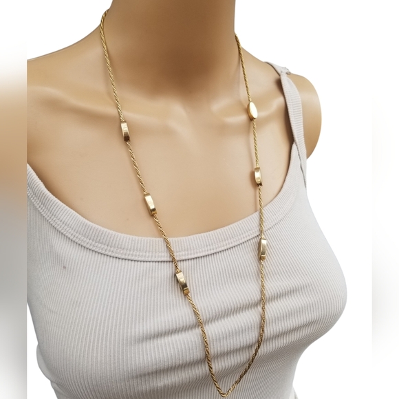 VINTAGE GOLDPLATED ROPE CHAIN WITH OVAL BOX ACCENTS NECKLACE - Picture 2 of 5